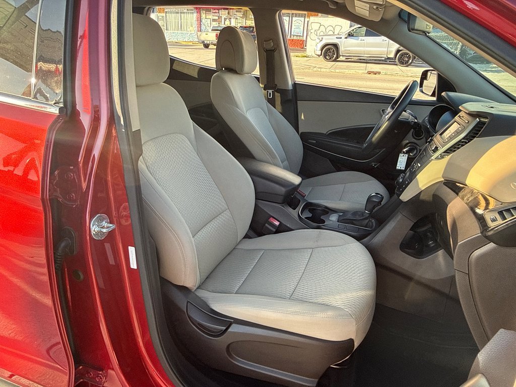 Used 2017 Hyundai Santa Fe Sport image 29
