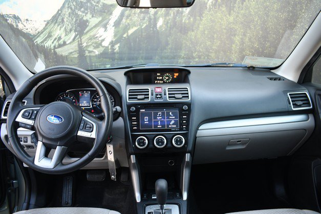Used 2017 Subaru Forester 2.5i Premium AWD/4WD image 18