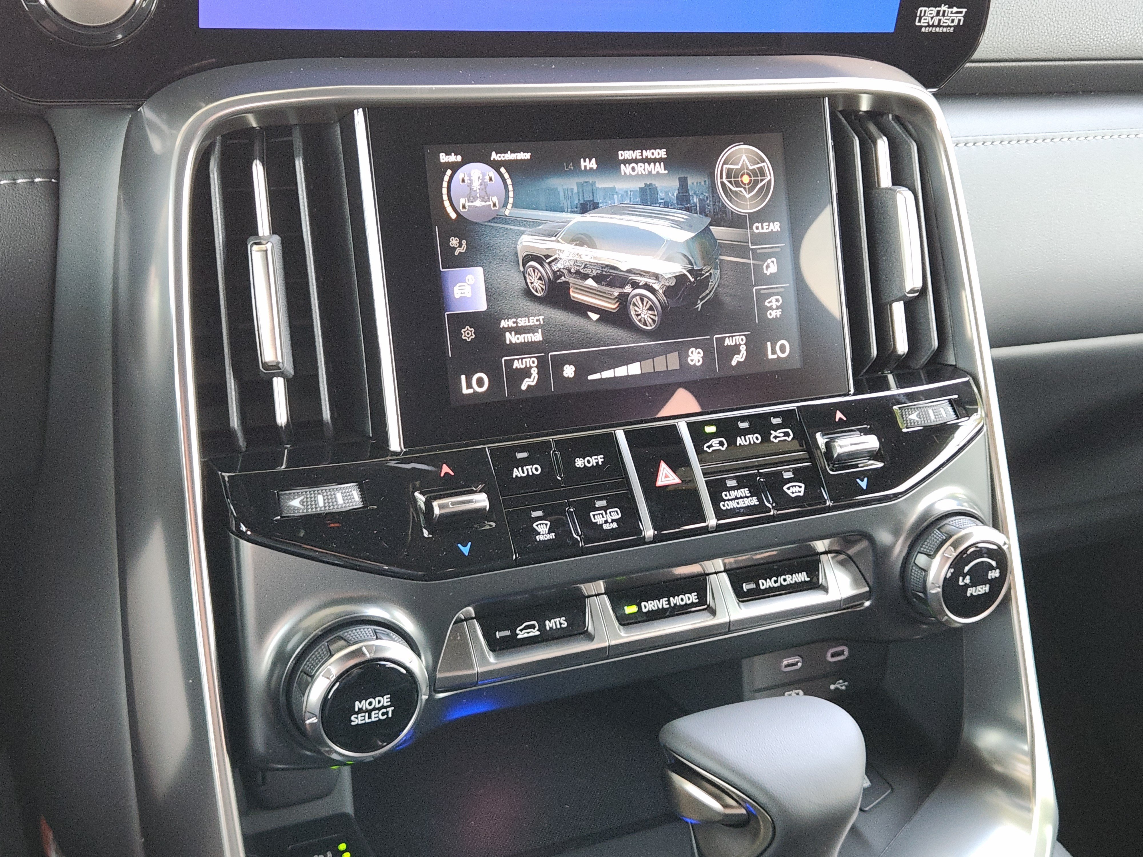 New 2026 Lexus LX 600 4WD w/ Luxury Package image 13