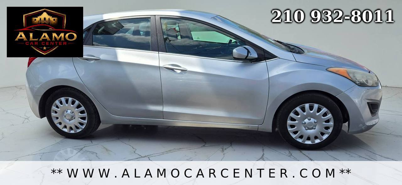 Used 2016 Hyundai Elantra GT FWD image 6