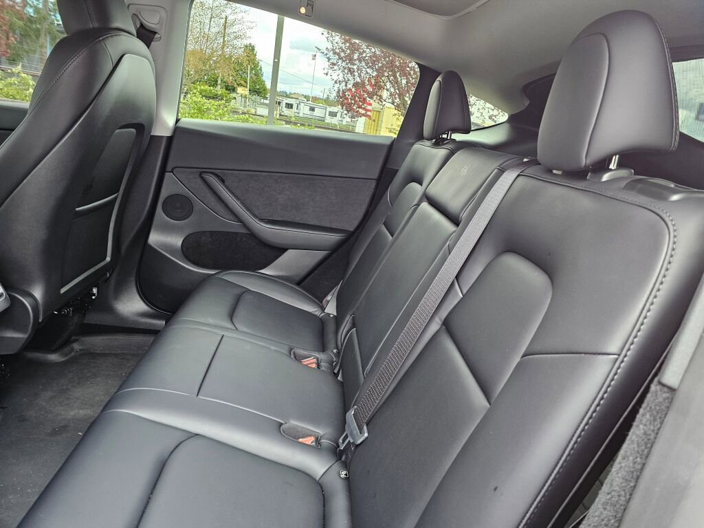 Used 2024 Tesla Model Y Long Range RWD image 21