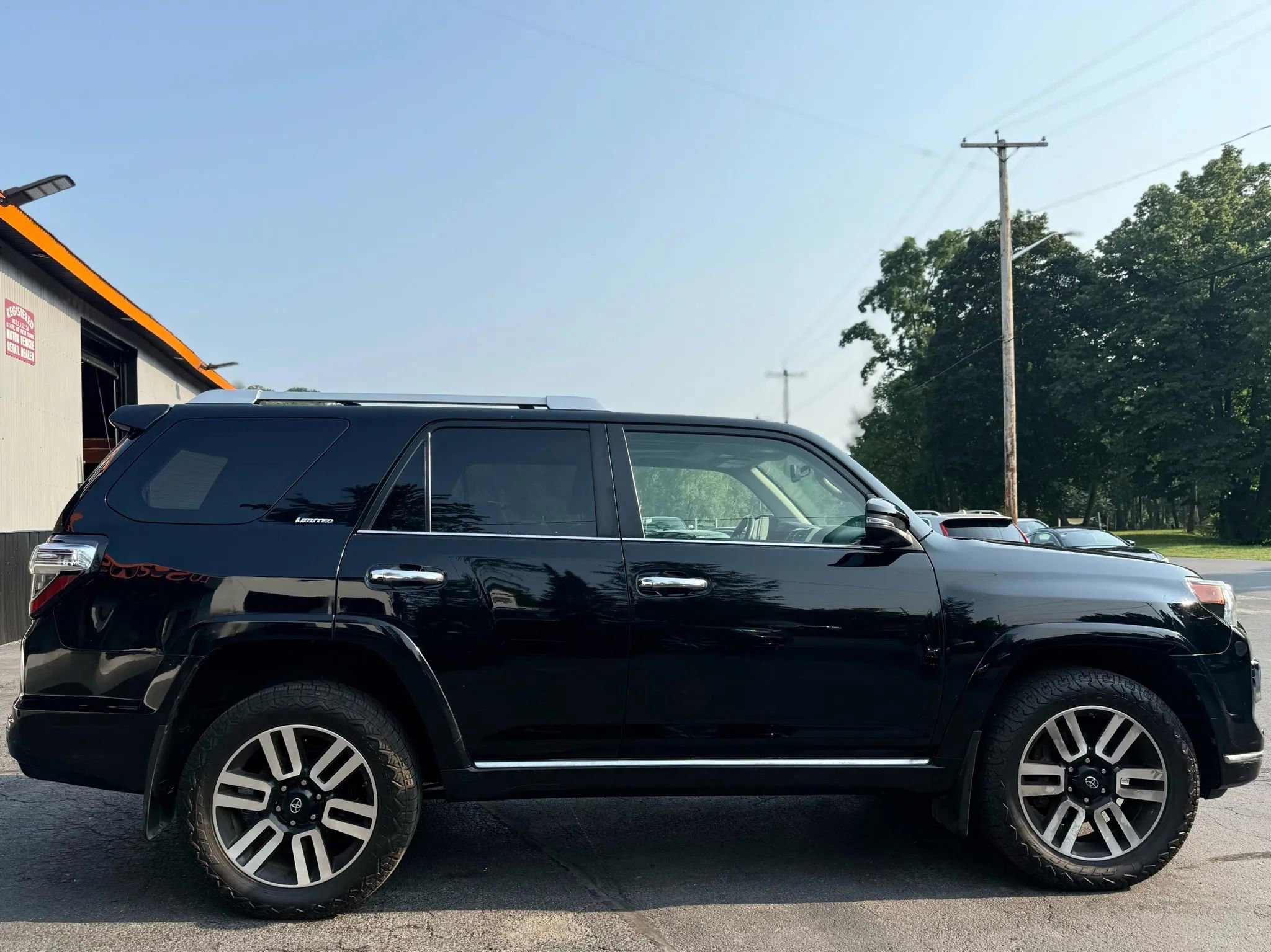 Used 2016 Toyota 4Runner Limited AWD/4WD image 7