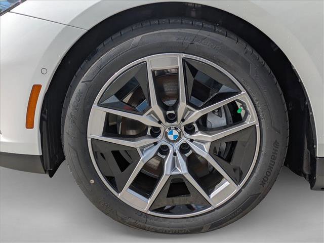 New 2026 BMW i5 eDrive40 image 10