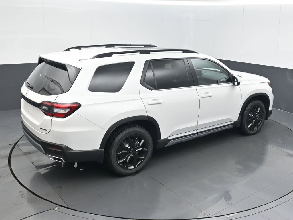 New 2025 Honda Pilot Touring image 21