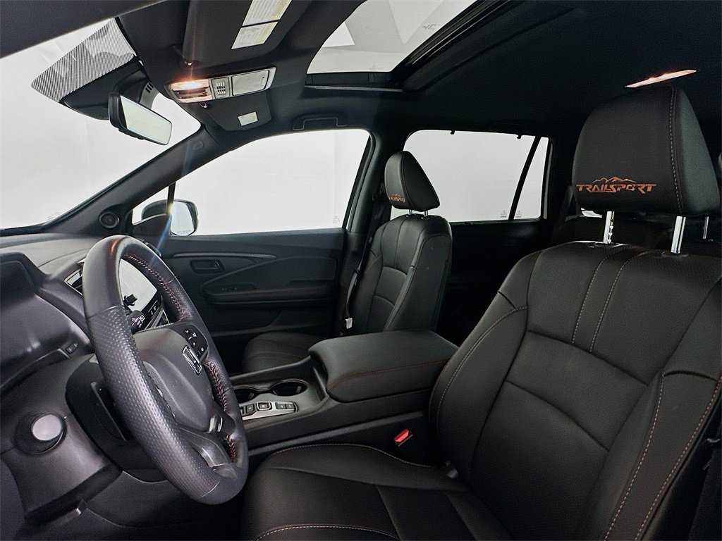 Certified 2025 Honda Passport TrailSport image 13