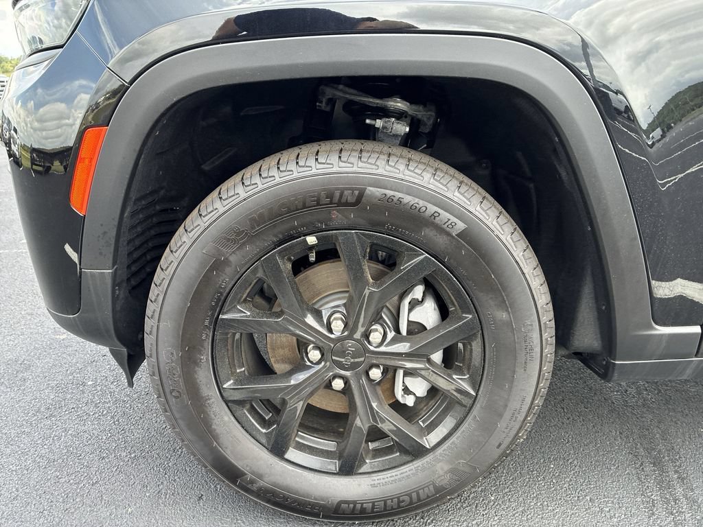 New 2026 Jeep Grand Cherokee Altitude AWD/4WD image 11