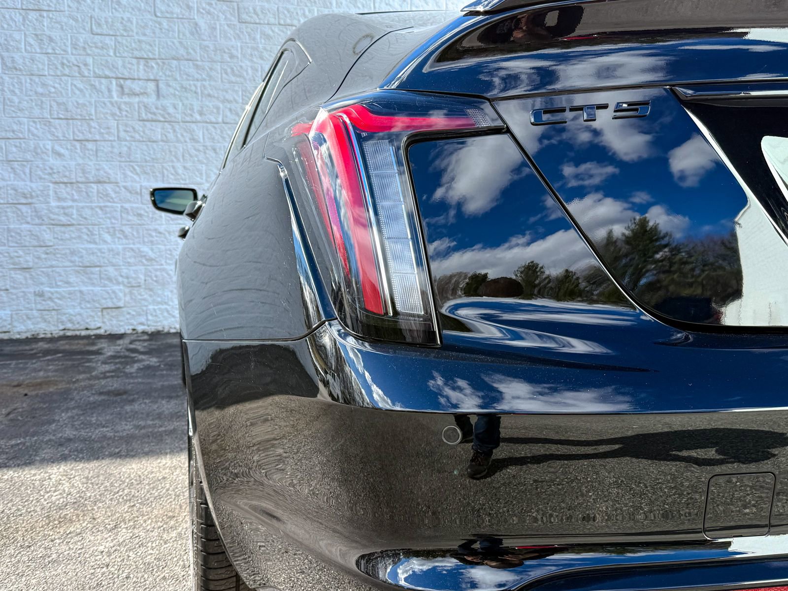 Certified 2023 Cadillac CT5 V w/ LPO, Bronce Accent Package image 7