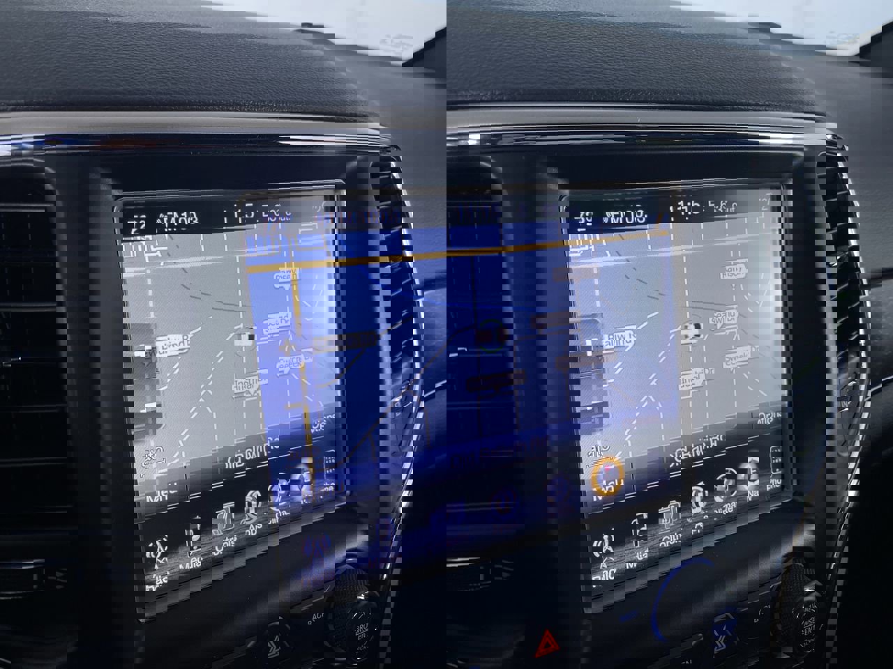 Used 2017 Jeep Grand Cherokee Limited w/ Luxury Group II image 6