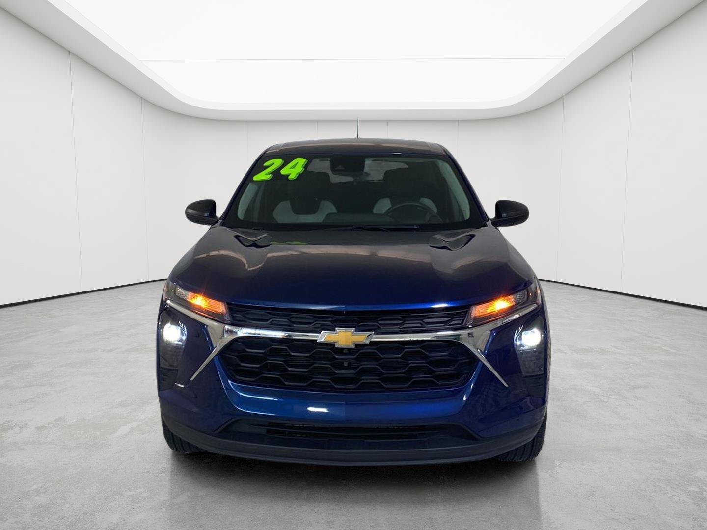 Certified 2024 Chevrolet Trax LS FWD image 2