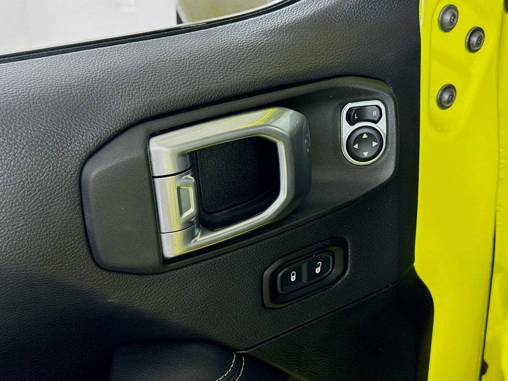 Used 2022 Jeep Wrangler Unlimited Sahara w/ Safety Group AWD/4WD image 18