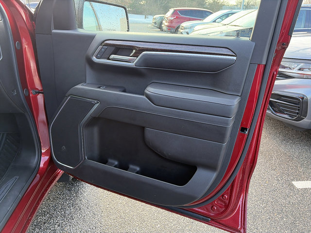 Used 2024 GMC Sierra 1500 Elevation image 25