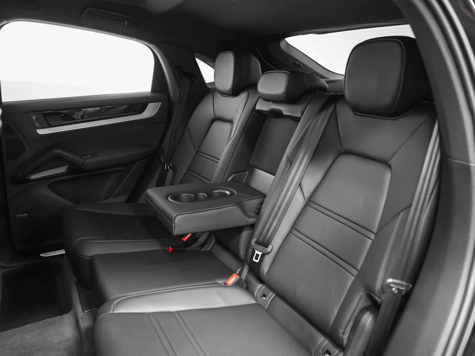 New 2026 Porsche Cayenne Coupe AWD/4WD image 39
