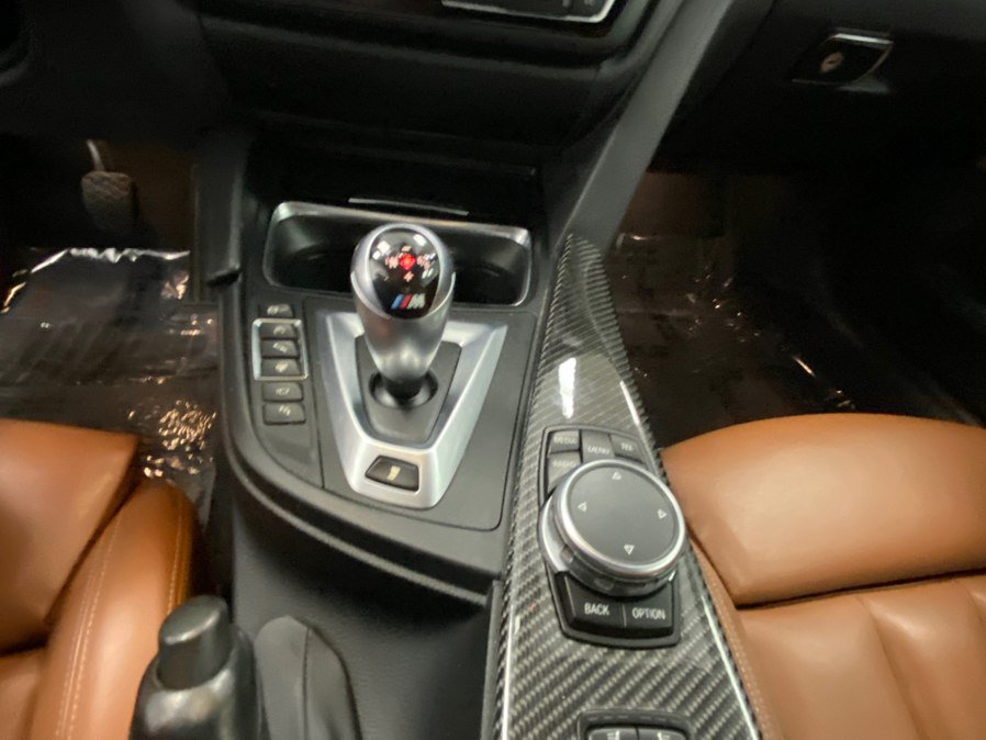 Used 2016 BMW M4 Convertible RWD image 39