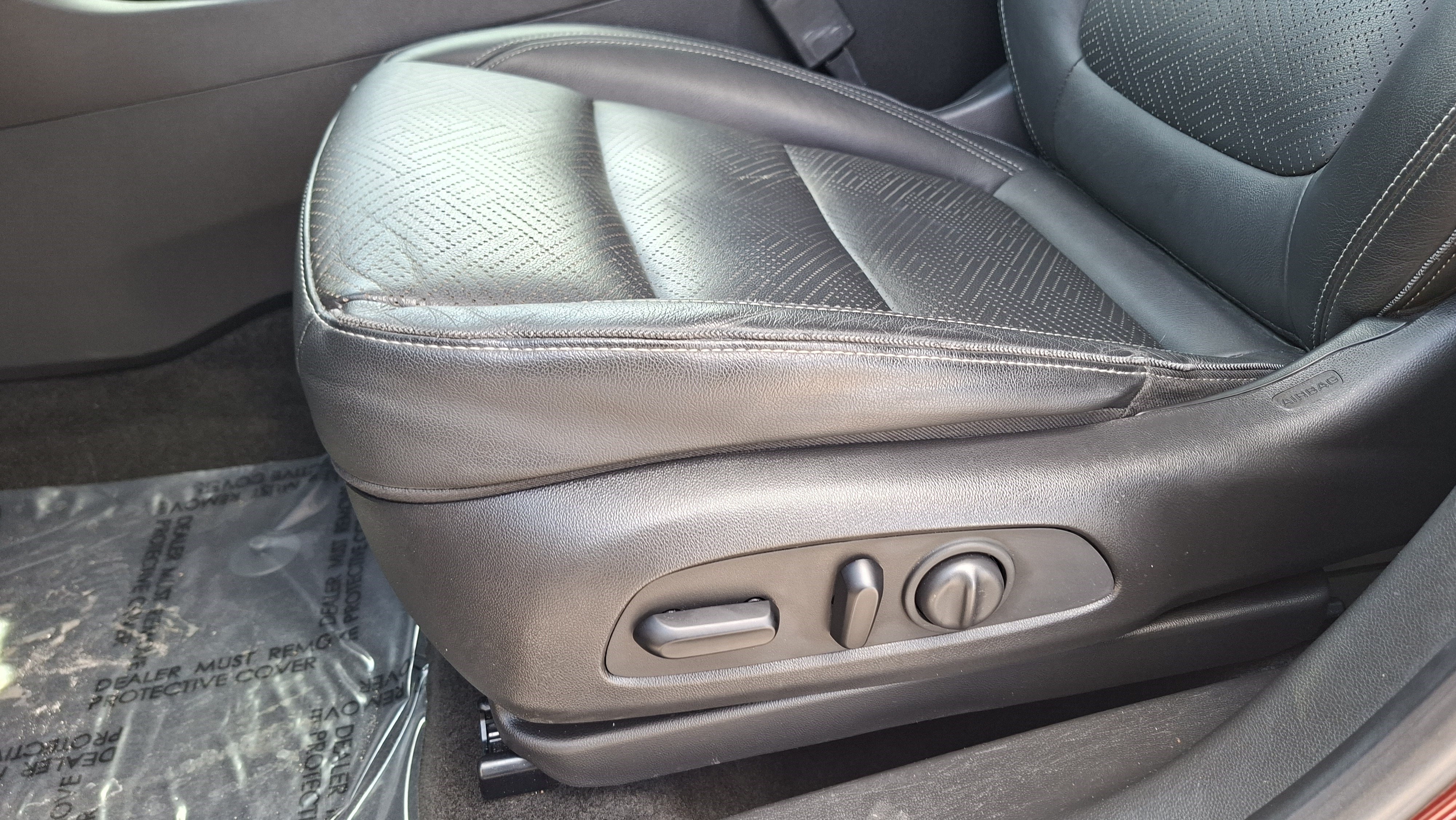 Used 2022 Buick Encore GX Essence w/ Sport Touring Package FWD image 18