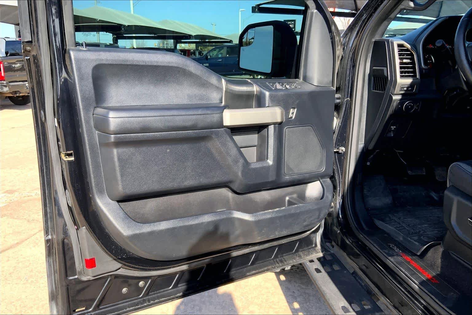 Used 2020 Ford F150 Raptor image 22