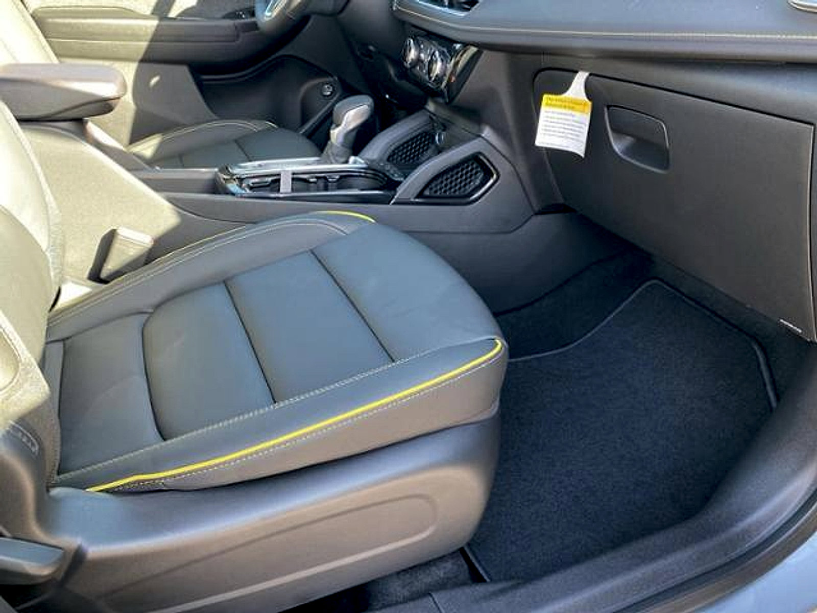 Used 2024 Chevrolet TrailBlazer ACTIV w/ Convenience Package FWD image 23