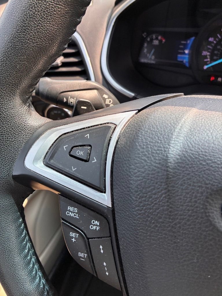 Used 2018 Ford Edge Titanium w/ Equipment Group 302A FWD image 34