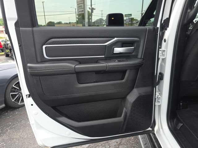 Used 2025 RAM 2500 Big Horn AWD/4WD image 25