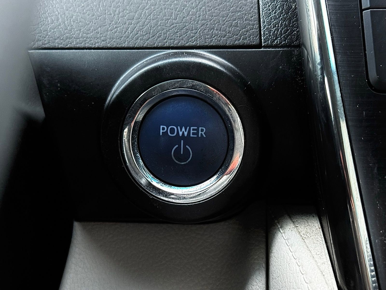 Used 2013 Toyota Camry XLE w/ Convenience Pkg image 27