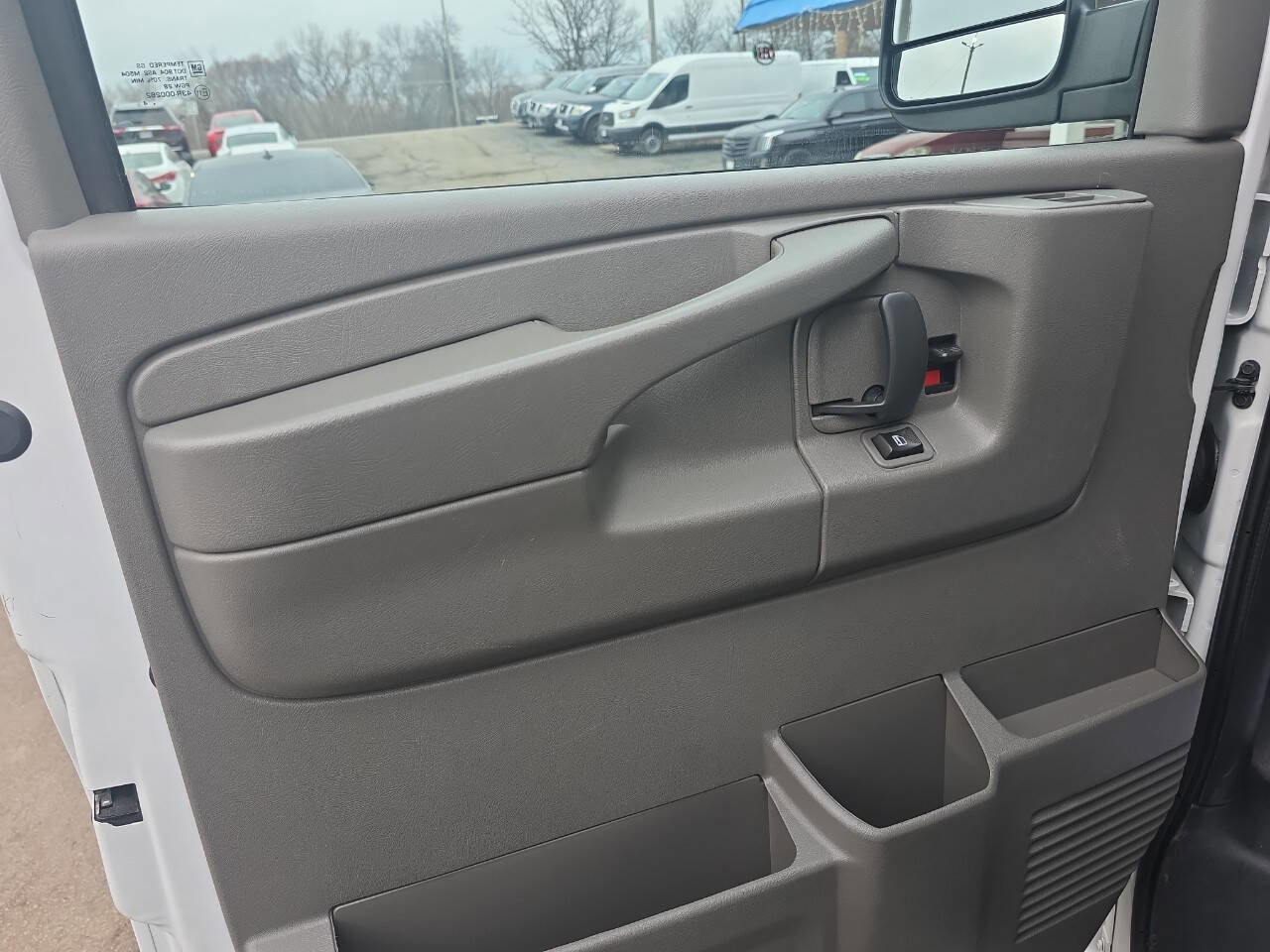 Used 2014 Chevrolet Express 3500 LS RWD image 9
