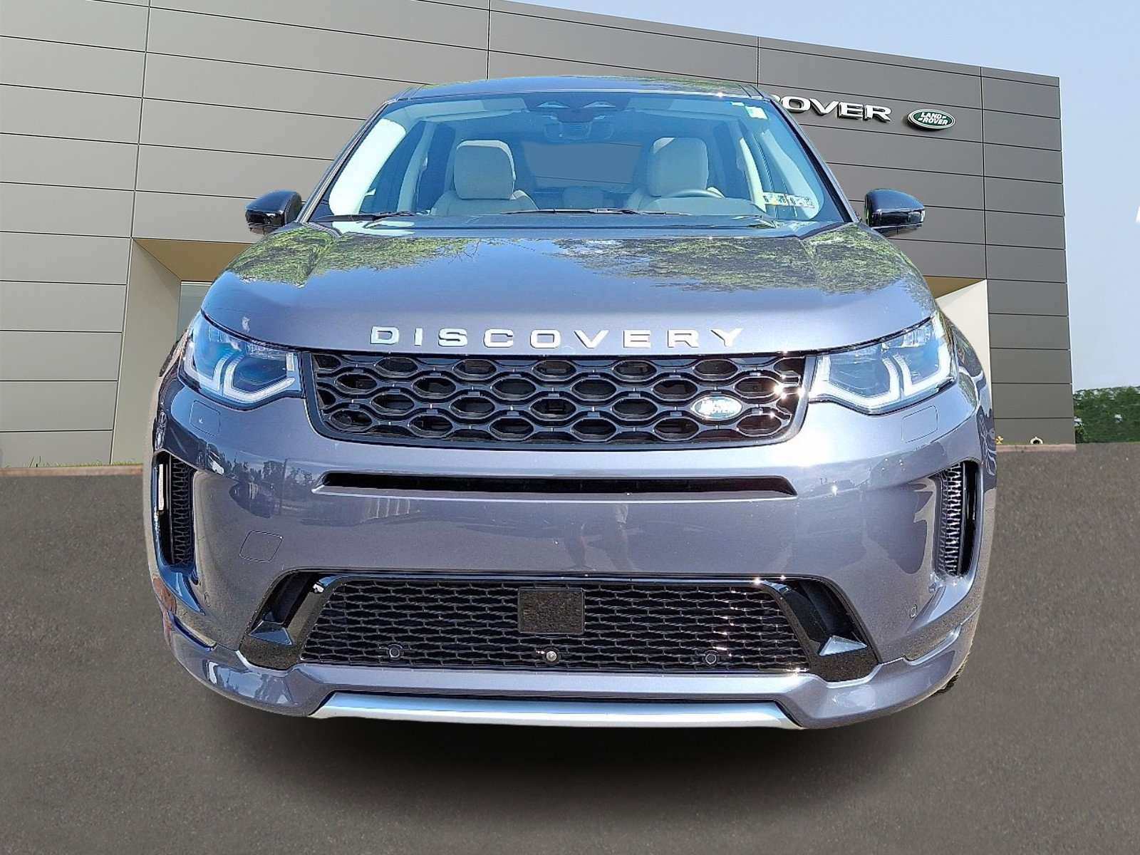Certified 2025 Land Rover Discovery Sport S image 8