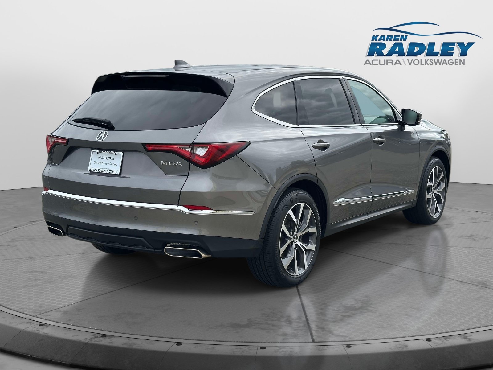 Used 2022 Acura MDX w/ Technology Package FWD image 2