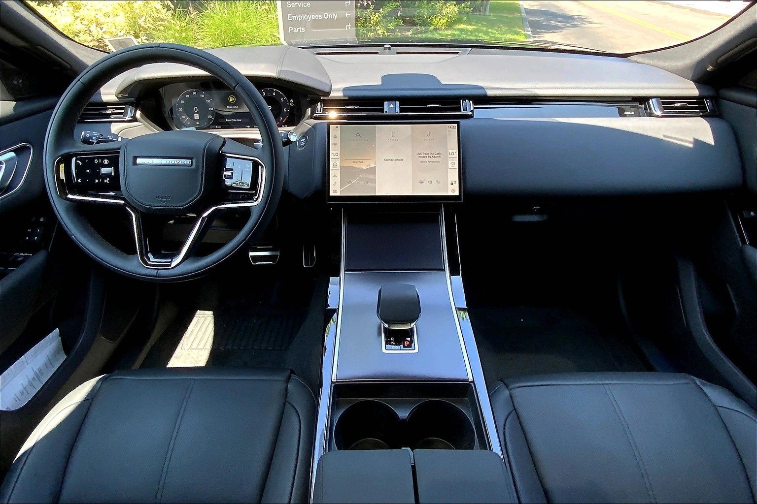 New 2026 Land Rover Range Rover Velar Dynamic SE image 5