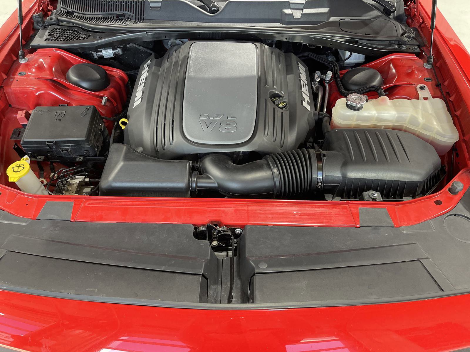 Used 2017 Dodge Challenger R/T image 26