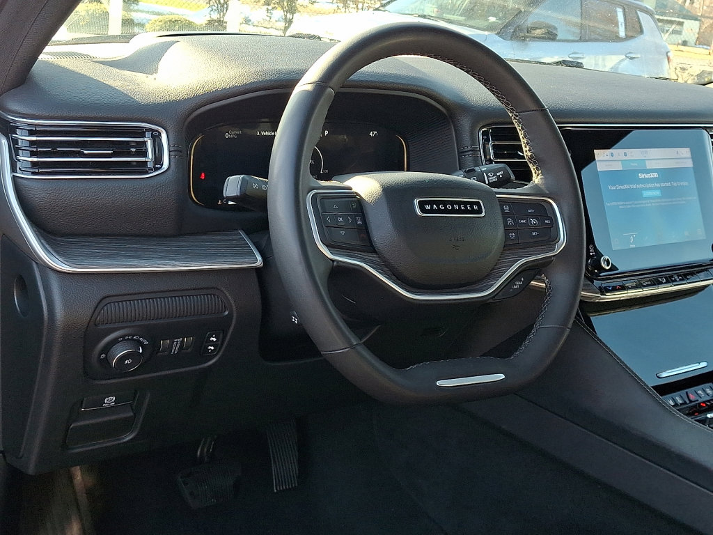 Used 2024 Jeep Wagoneer Series III image 25