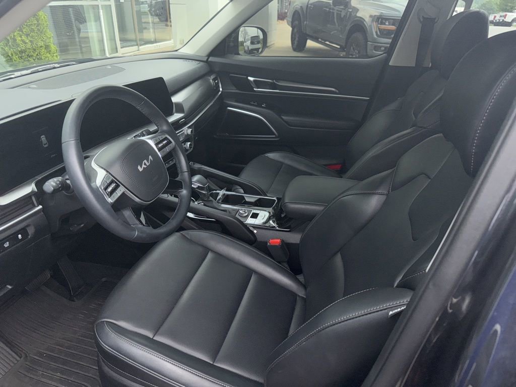 Used 2025 Kia Telluride S FWD image 6