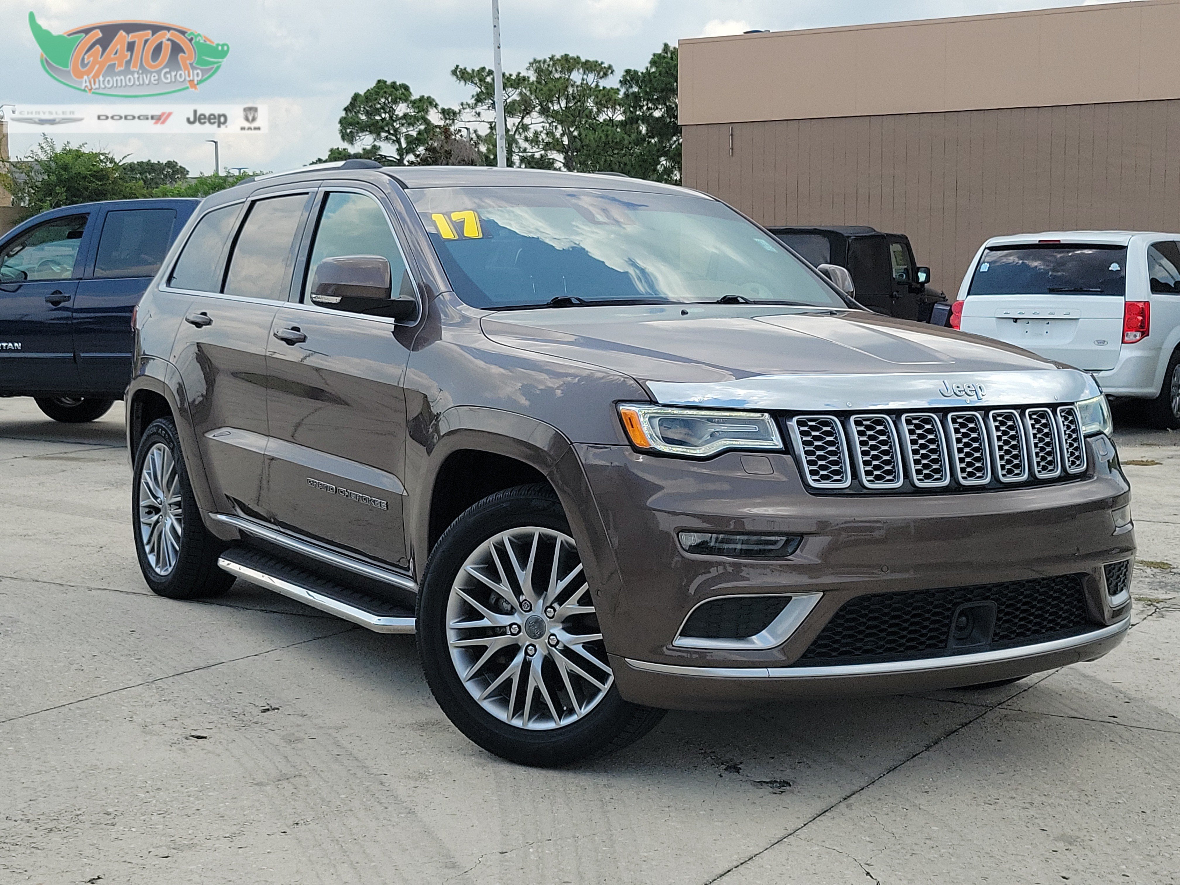 Used 2017 Jeep Grand Cherokee Summit w/ Platinum Series Group RWD image 1