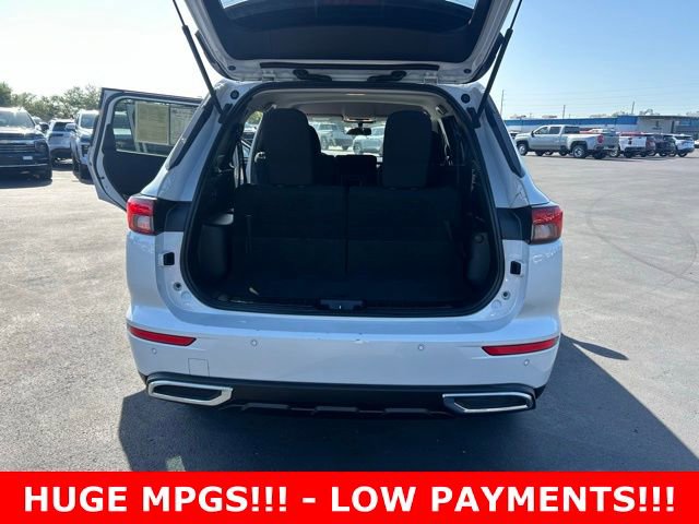 Used 2022 Mitsubishi Outlander ES image 17