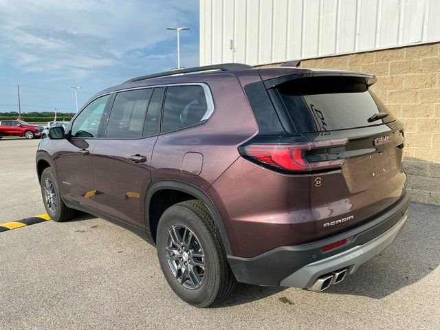 Used 2025 GMC Acadia Elevation image 7