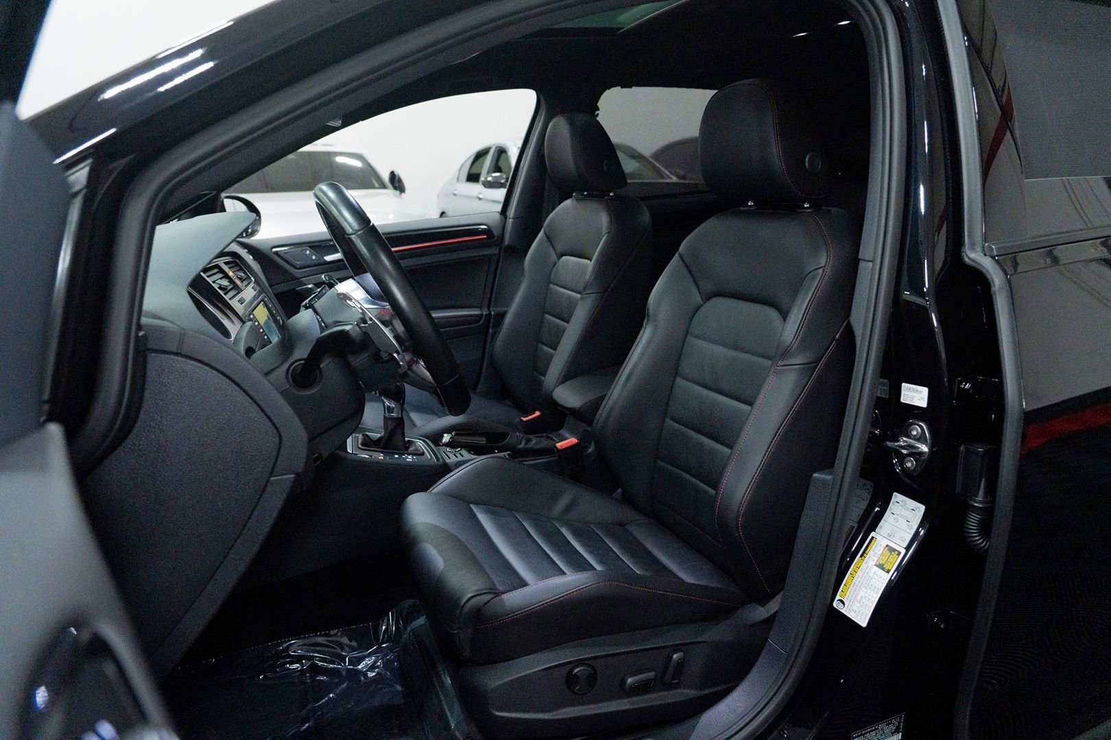 Used 2017 Volkswagen GTI Autobahn FWD image 21