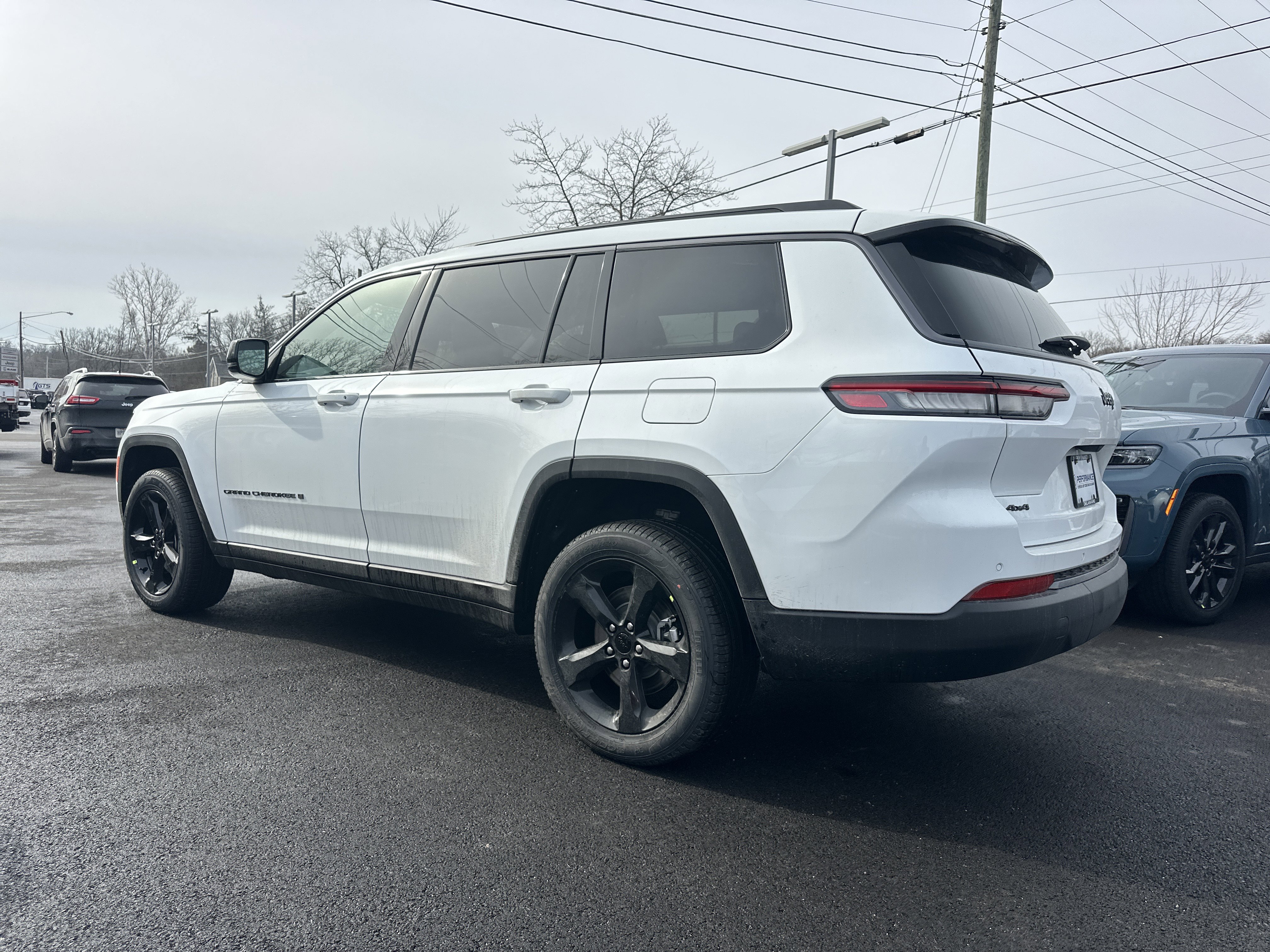 New 2026 Jeep Grand Cherokee L Limited w/ Limited Altitude Package AWD/4WD image 24