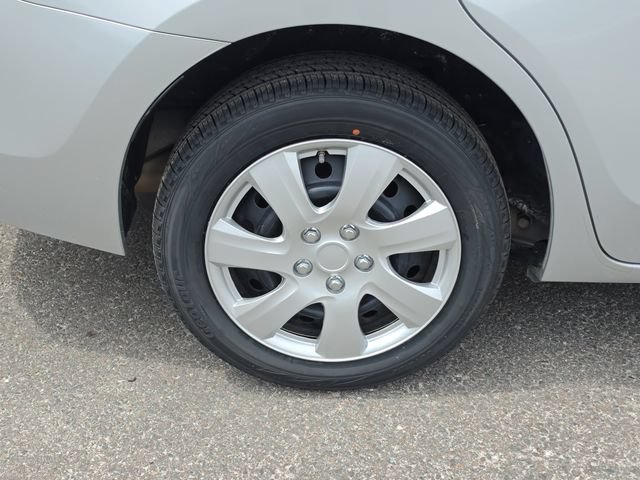 Used 2017 Toyota Corolla LE FWD image 5