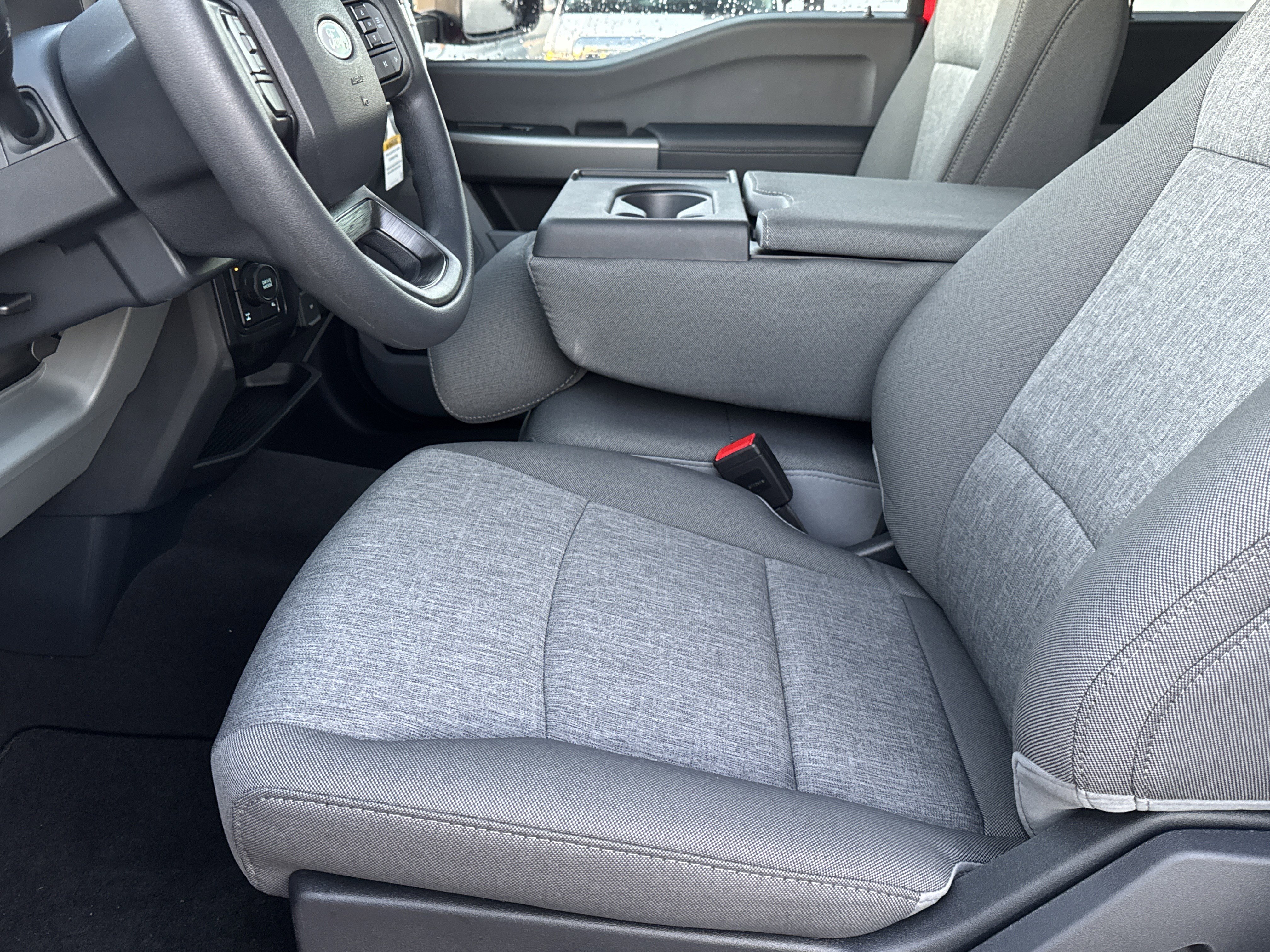 New 2026 Ford F250 4x4 Crew Cab Super Duty image 9