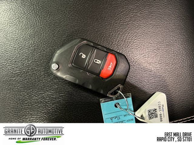 Used 2023 Jeep Wrangler Unlimited Sahara AWD/4WD image 28