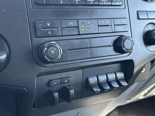 Used 2014 Ford F550 4x4 Regular Cab Super Duty image 49