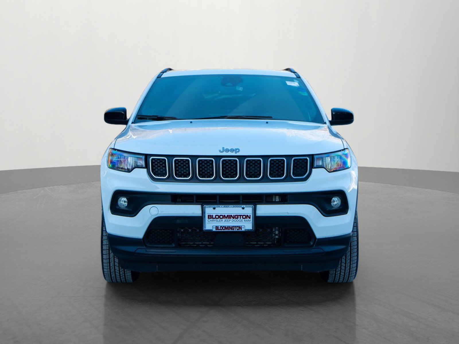 Used 2023 Jeep Compass Latitude image 2