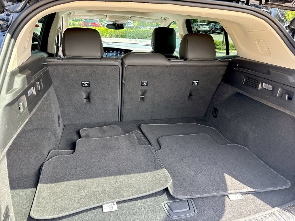 Used 2021 Buick Envision Essence w/ Technology Package I FWD image 58