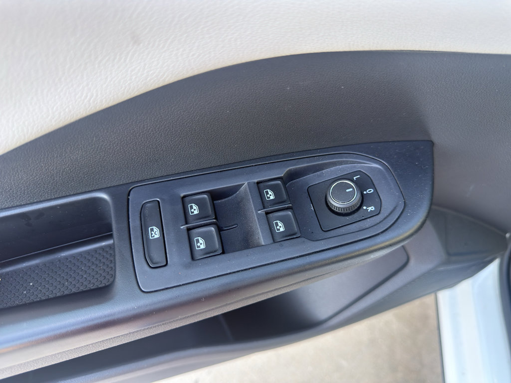 Used 2025 Volkswagen Taos S FWD image 10