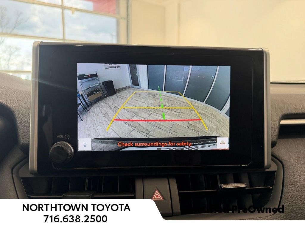 Used 2024 Toyota RAV4 XLE AWD/4WD image 12