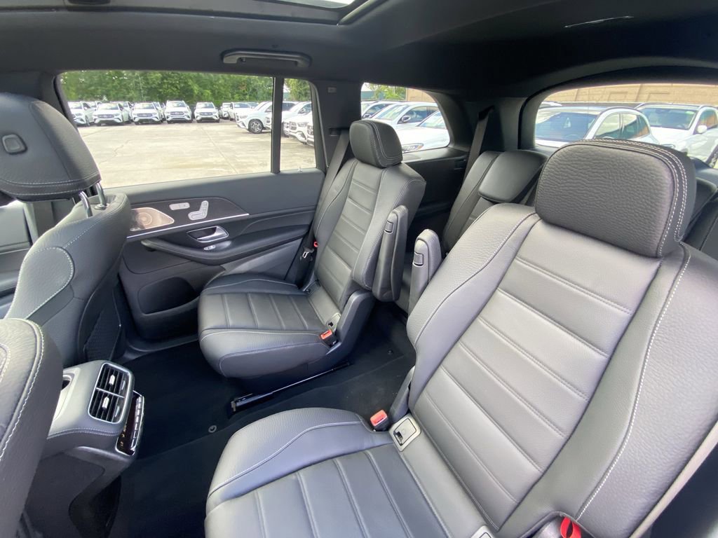 New 2026 Mercedes-Benz GLS 450 4MATIC image 5