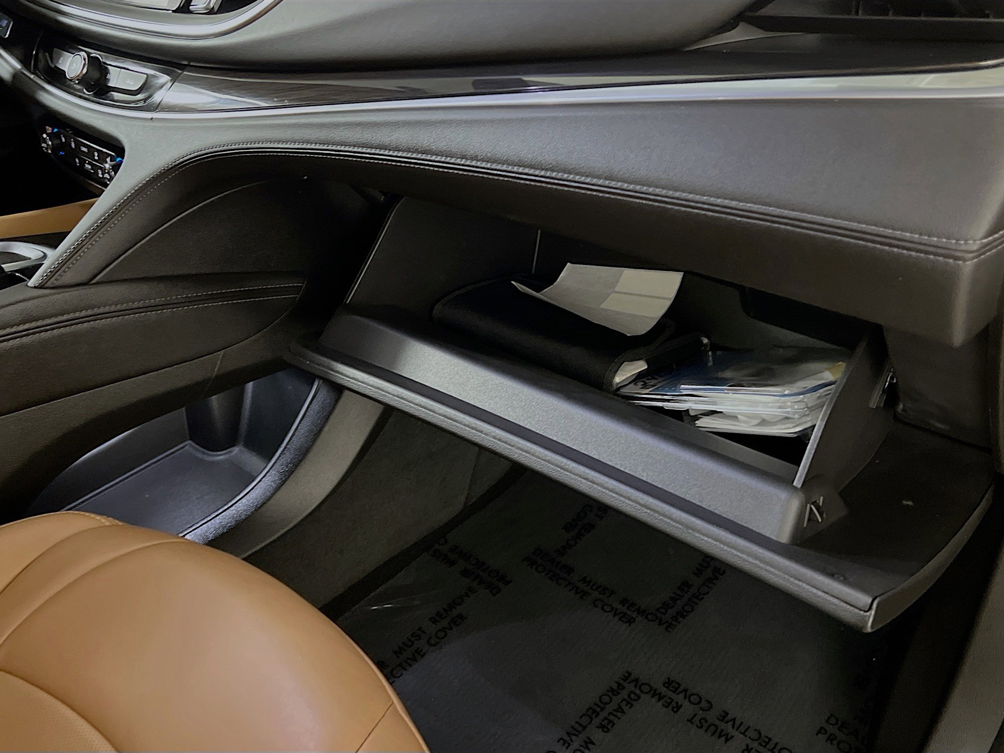 Used 2019 Buick Enclave Essence image 35