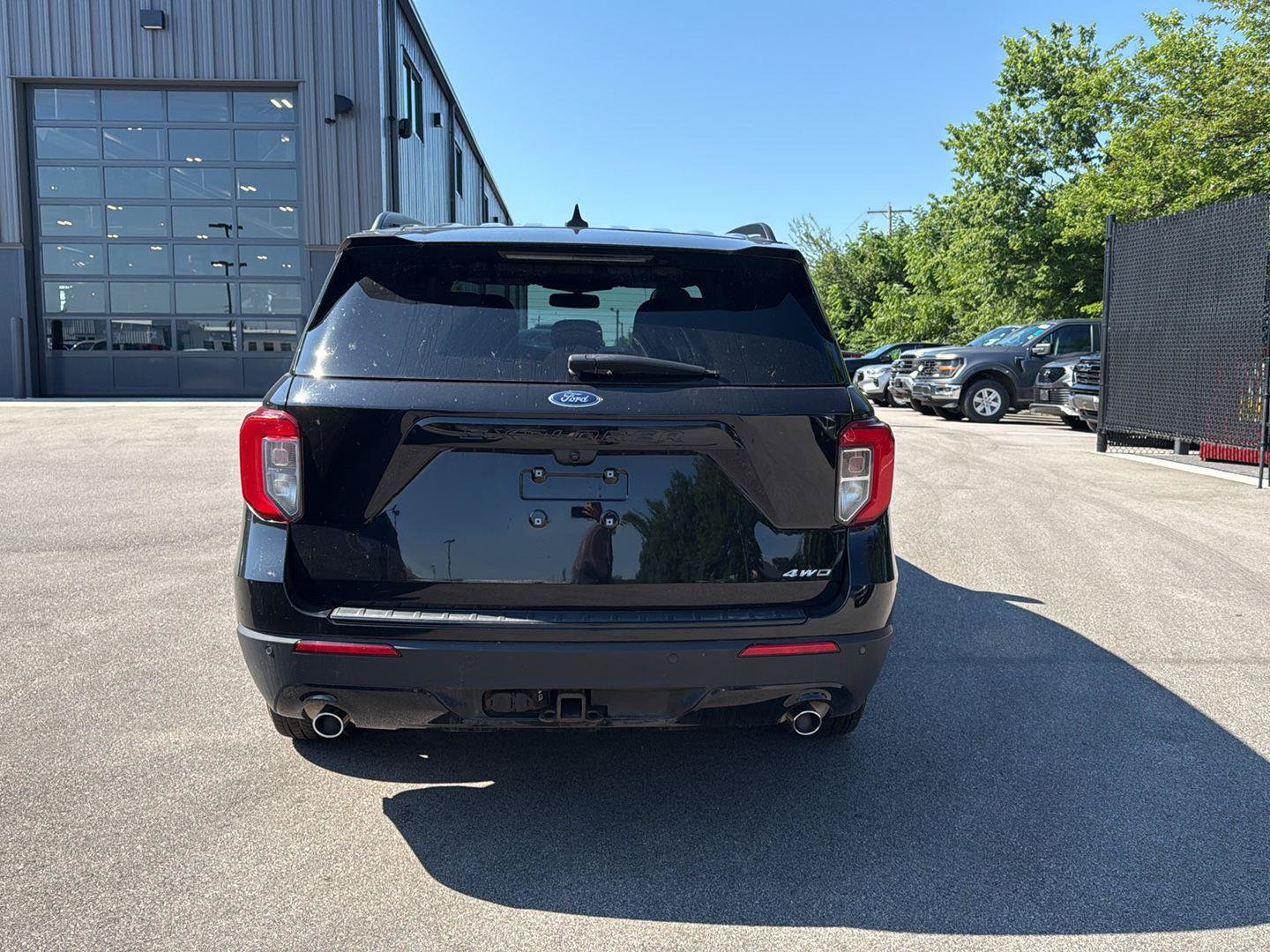 Used 2022 Ford Explorer ST-Line w/ Class IV Trailer Tow Package AWD/4WD image 4
