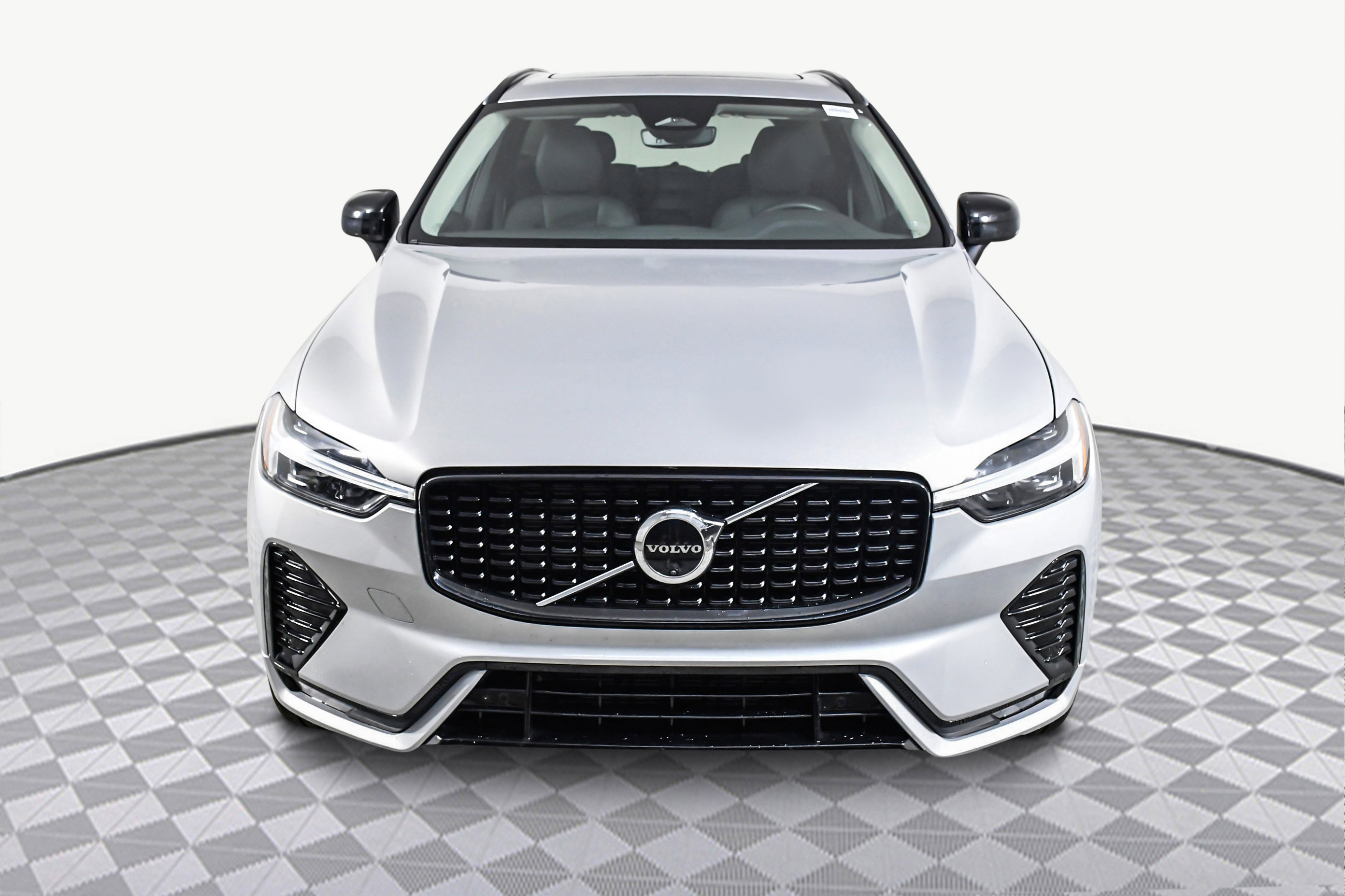 Used 2025 Volvo XC60 B5 Plus video 2