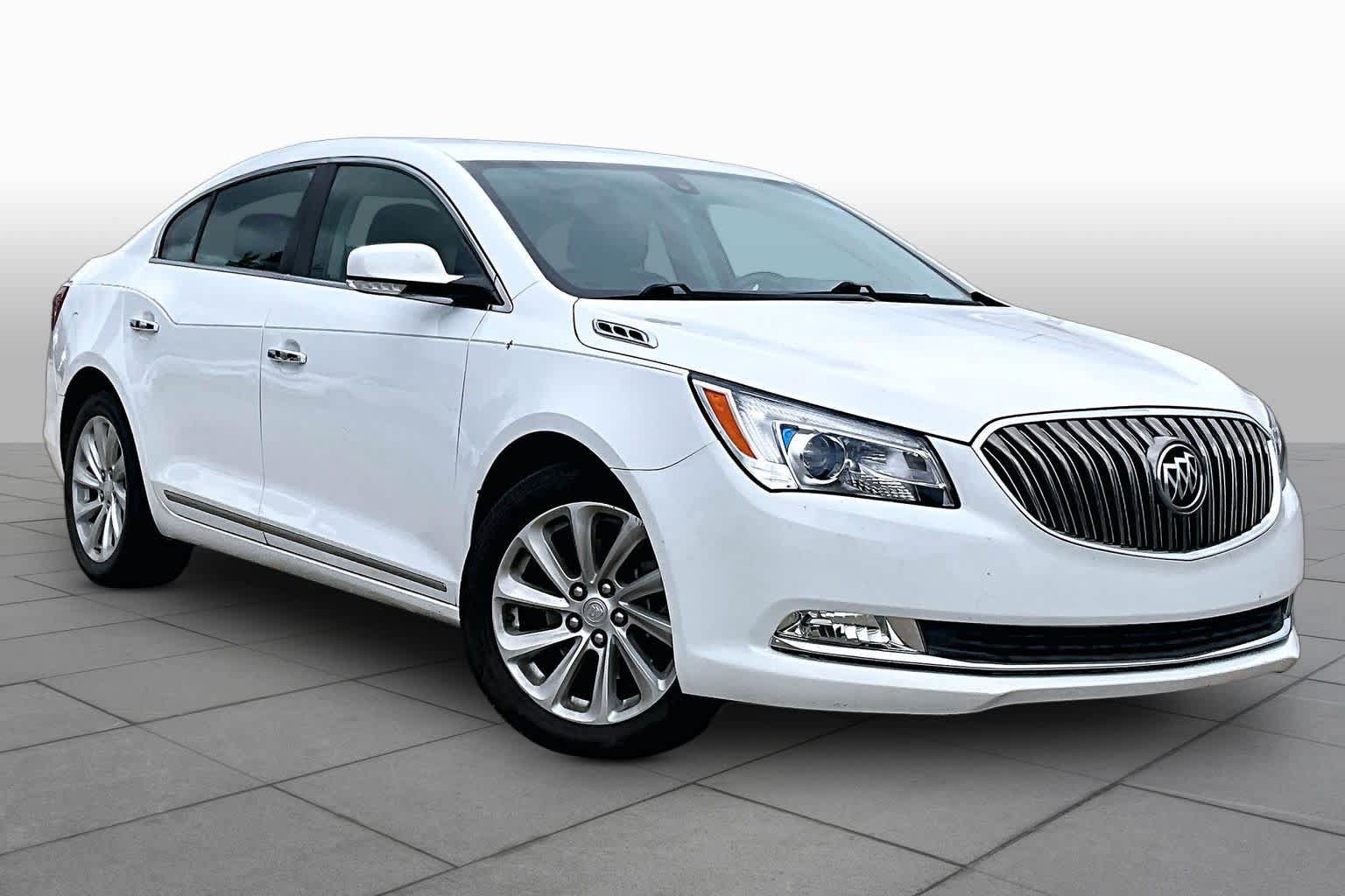 Used 2015 Buick LaCrosse Leather FWD image 3