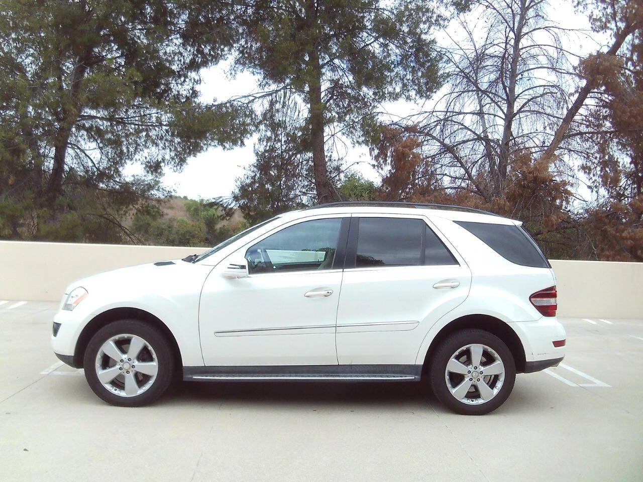 Used 2011 Mercedes-Benz ML 350 4MATIC image 23