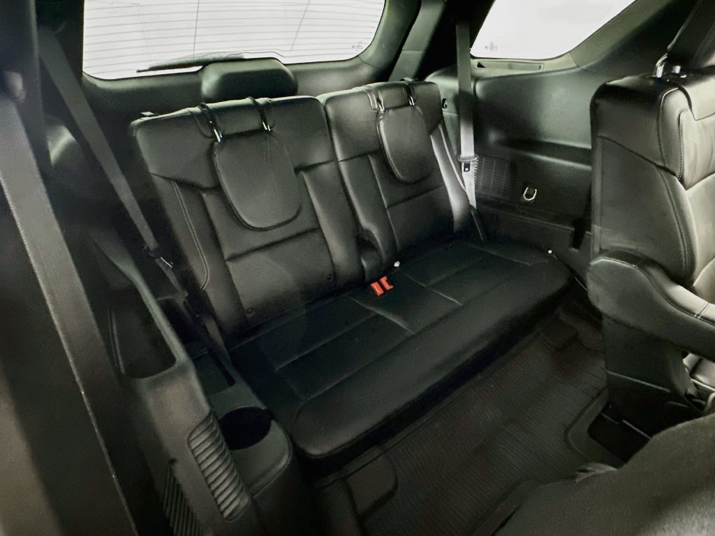 Used 2023 Ford Explorer ST AWD/4WD image 16